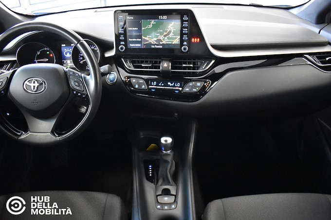 TOYOTA C-HR 1.8 Hybrid E-CVT Business